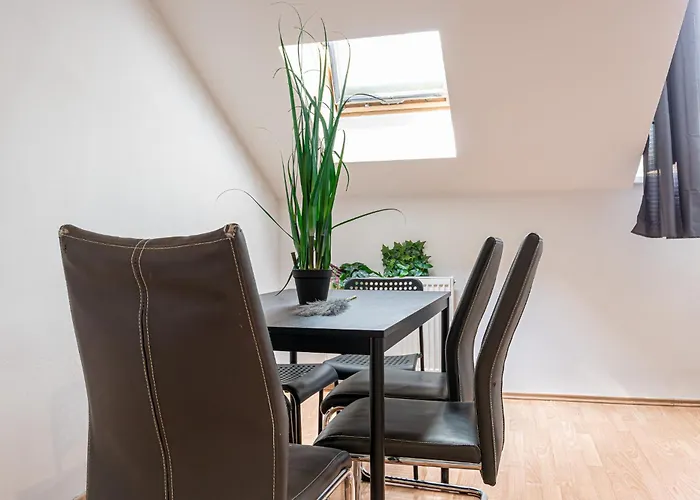 Cozy 1Br Apt Comfortable Design/@ Schoenbrunn
